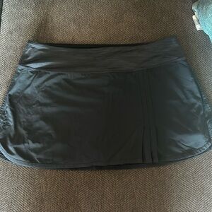 Lululemon Athletica Run Speed Wet Dry Warm Skirt sz 8